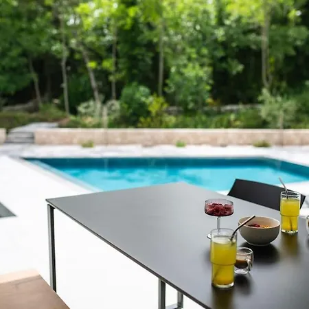 V106 - With The Pool