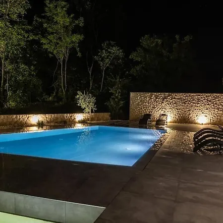 V106 - With The Pool * Ljubuski