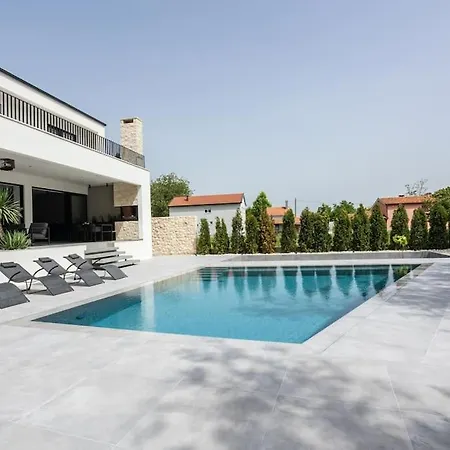 V106 - With The Pool