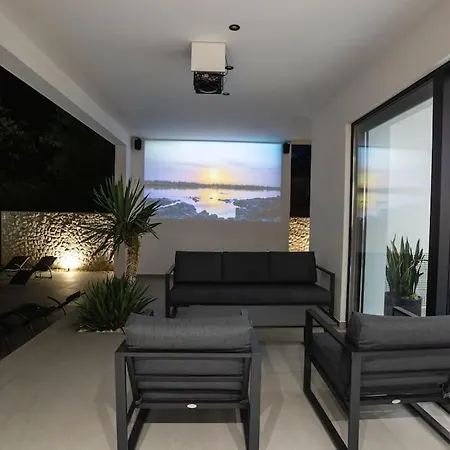 Villa V106 - With The Pool *