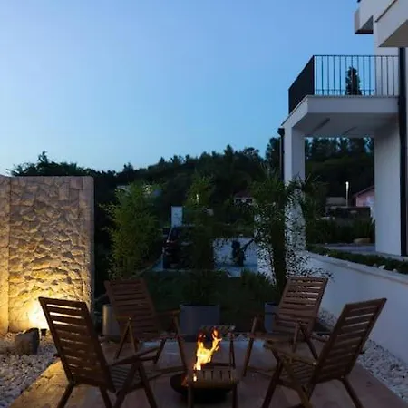 Villa V106 - With The Pool