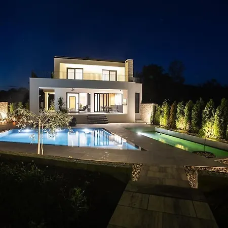 Villa V106 - With The Pool Ljubuski