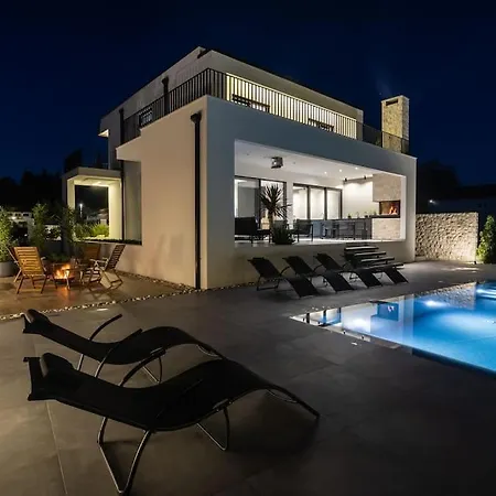 V106 - With The Pool