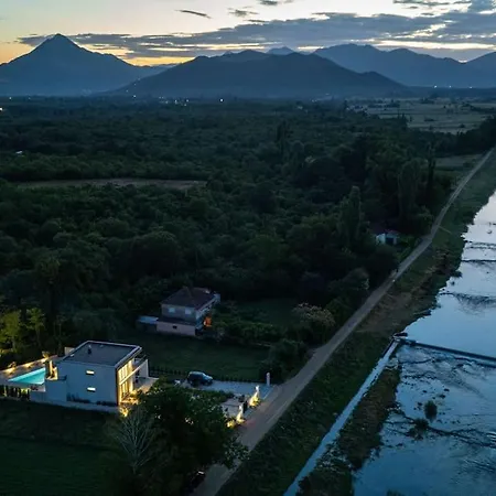 Villa V106 - With The Pool